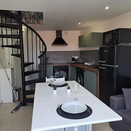 Apartment 2 Pieces Avec Terrasse A 5 Minutes De La N5 *